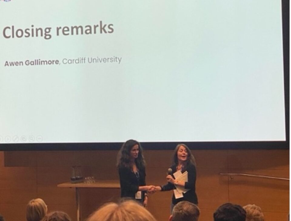 Prof. Awen Gallimore awards best poster to Maria Koufaki, PhD student, Cancer Inflammation and Immunity lab.